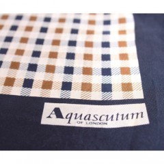 シルクスカーフ Aquascutum